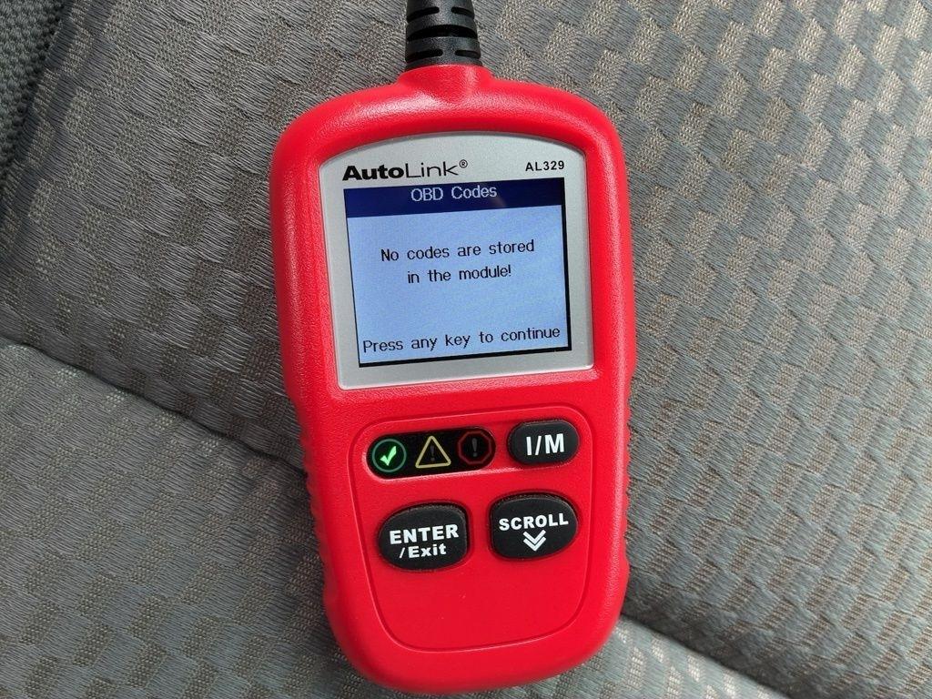 Toyota Tacoma 4WD Double Cab V6 MT (Natl) 2013