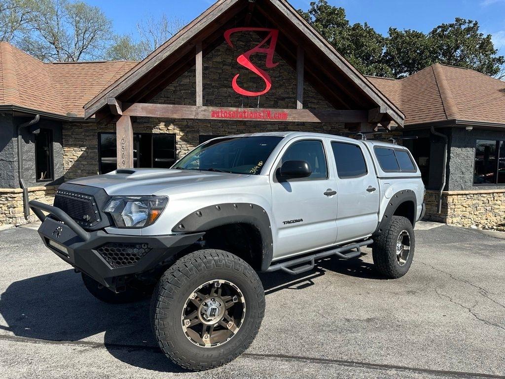 Toyota Tacoma 4WD Double Cab V6 MT (Natl) 2013