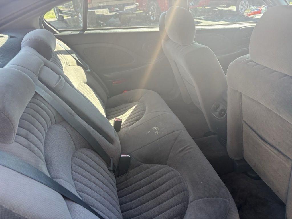 Pontiac Bonneville 4dr Sdn SE 2005