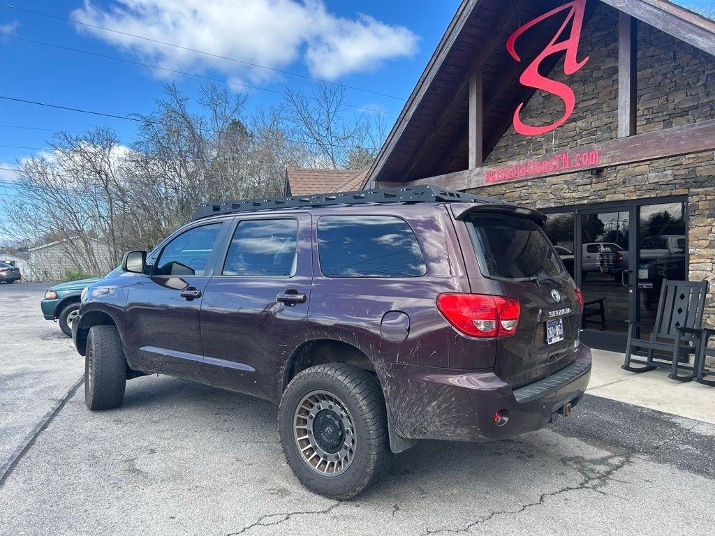 Toyota Sequoia 4WD 5.7L FFV SR5 (Natl) 2016