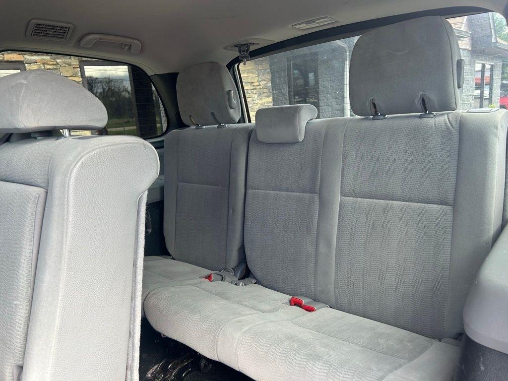 Toyota Sequoia 4WD 5.7L FFV SR5 (Natl) 2016