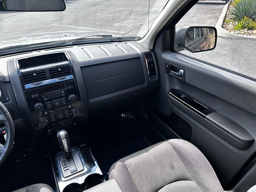 Mazda Tribute FWD I4 Auto Sport 2008