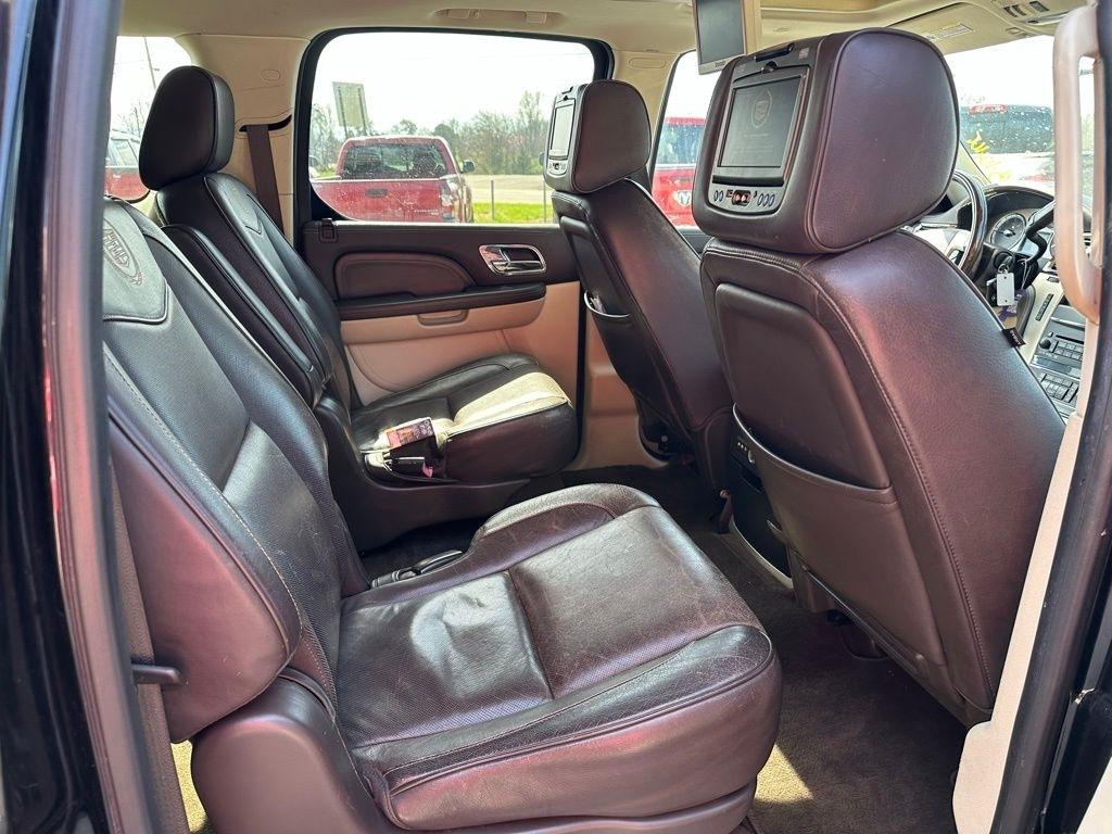 Cadillac Escalade ESV AWD 4dr Platinum 2014