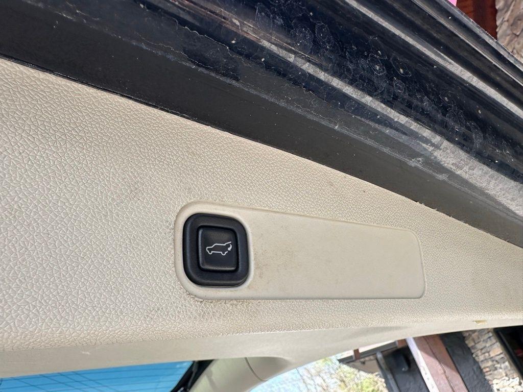 Cadillac Escalade ESV AWD 4dr Platinum 2014