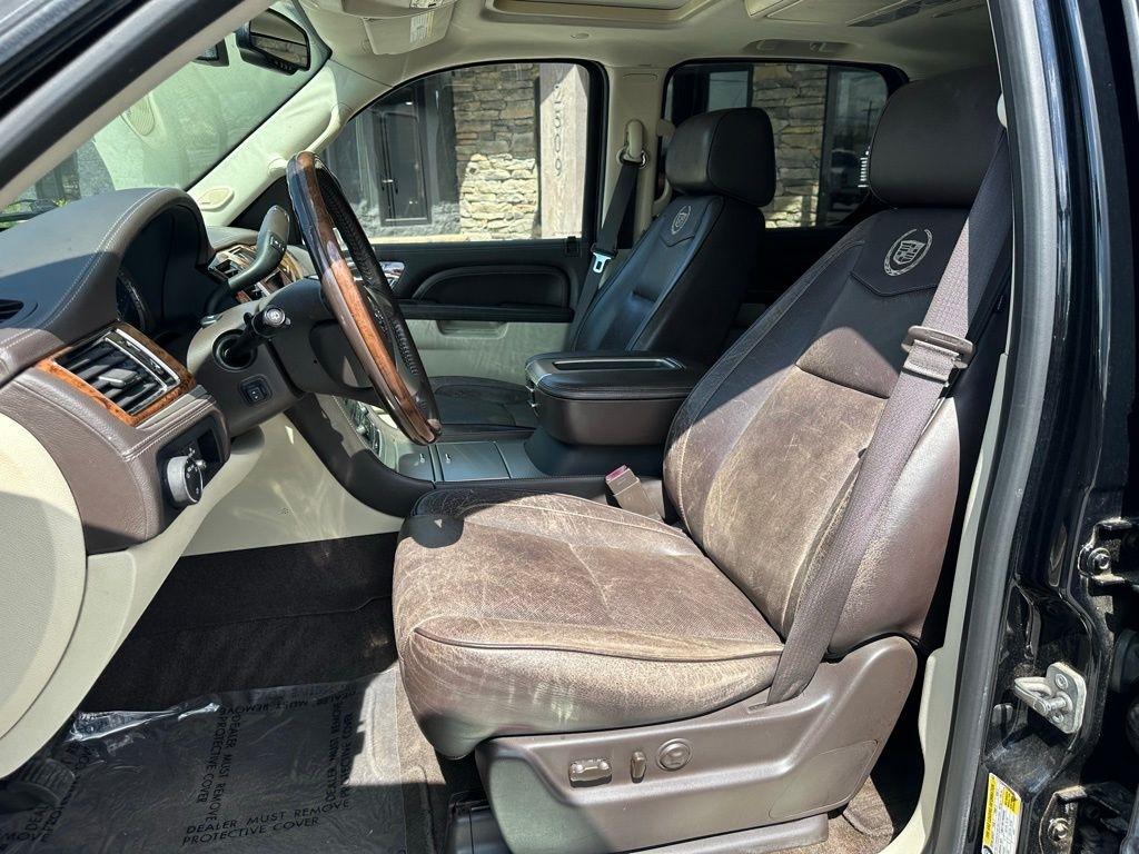 Cadillac Escalade ESV AWD 4dr Platinum 2014