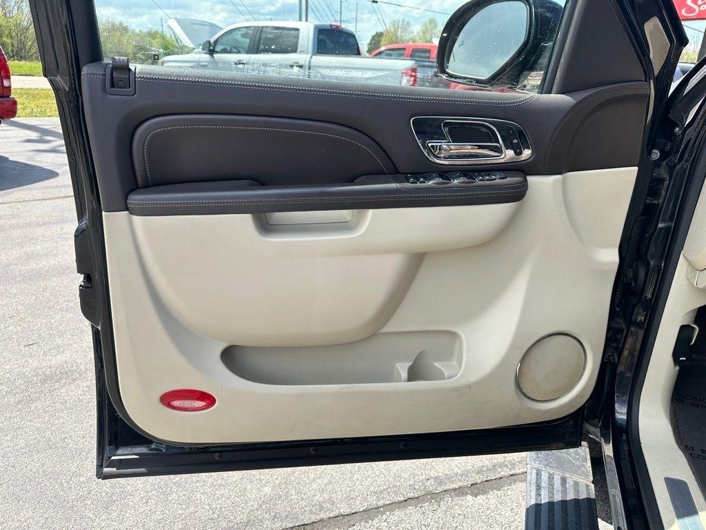 Cadillac Escalade ESV AWD 4dr Platinum 2014