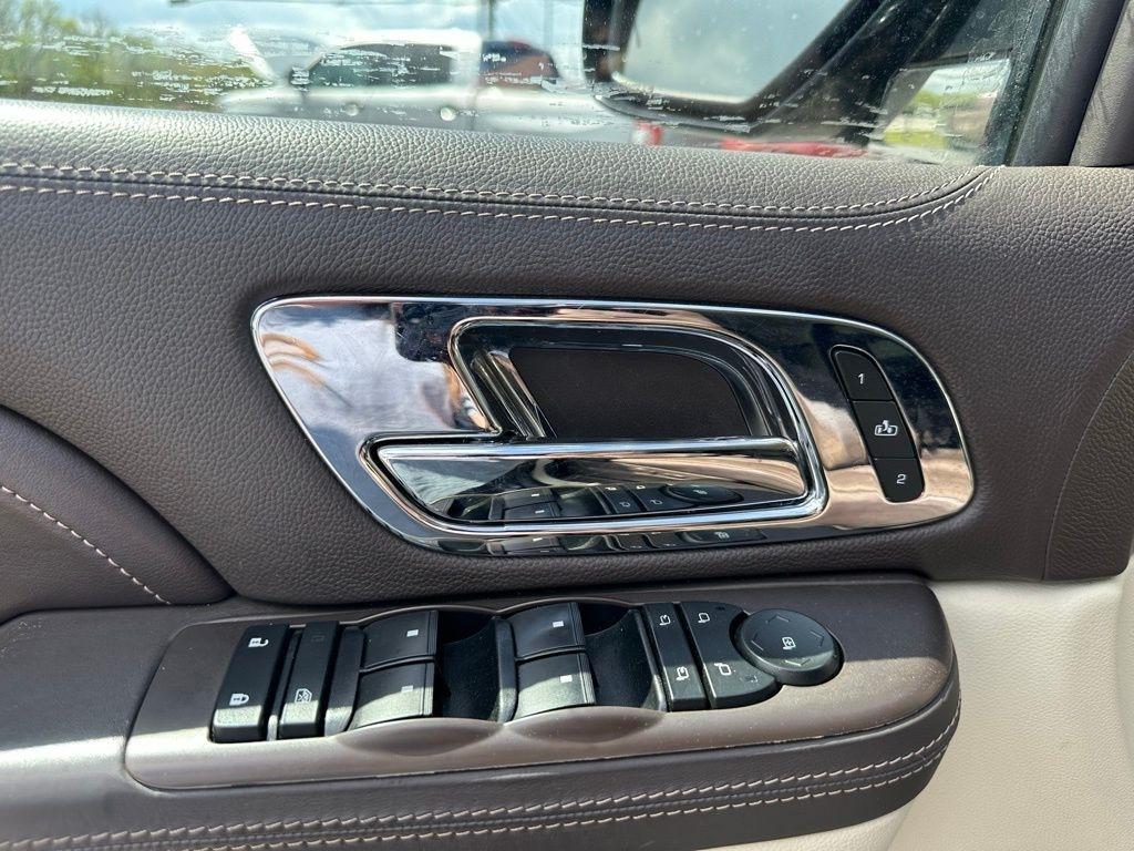 Cadillac Escalade ESV AWD 4dr Platinum 2014