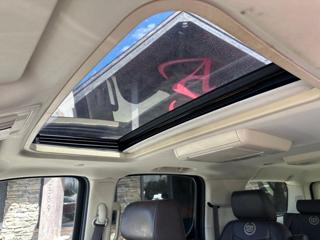 Cadillac Escalade ESV AWD 4dr Platinum 2014