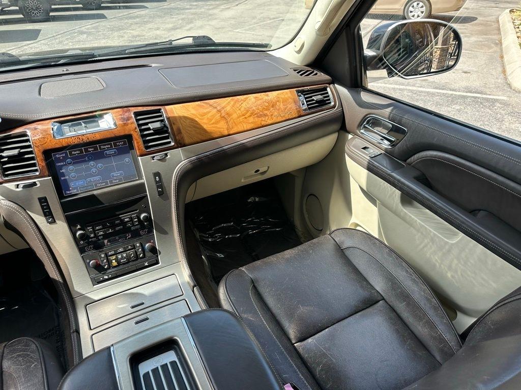 Cadillac Escalade ESV AWD 4dr Platinum 2014