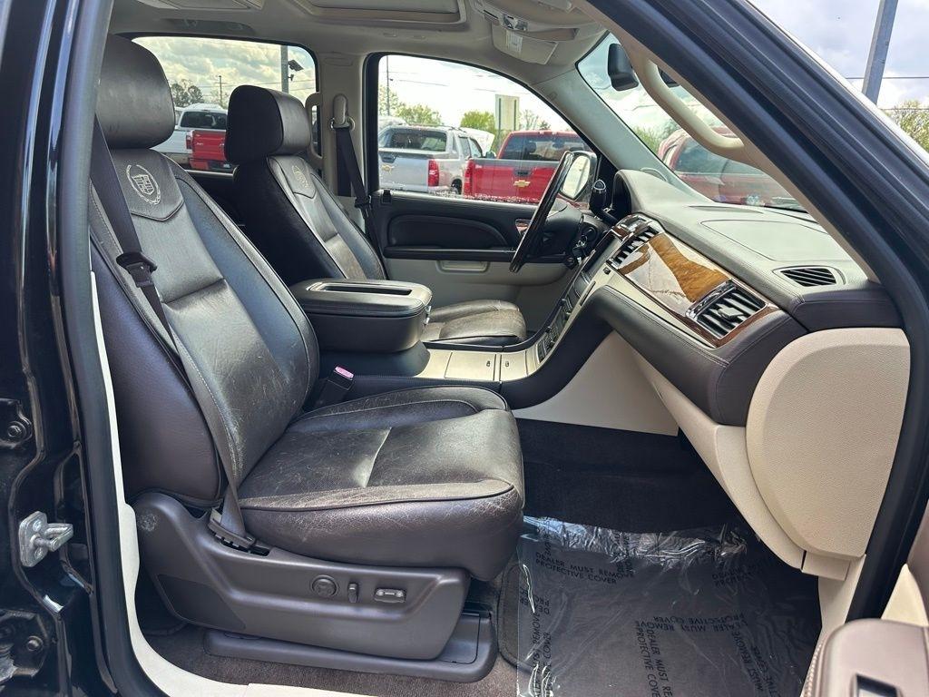 Cadillac Escalade ESV AWD 4dr Platinum 2014