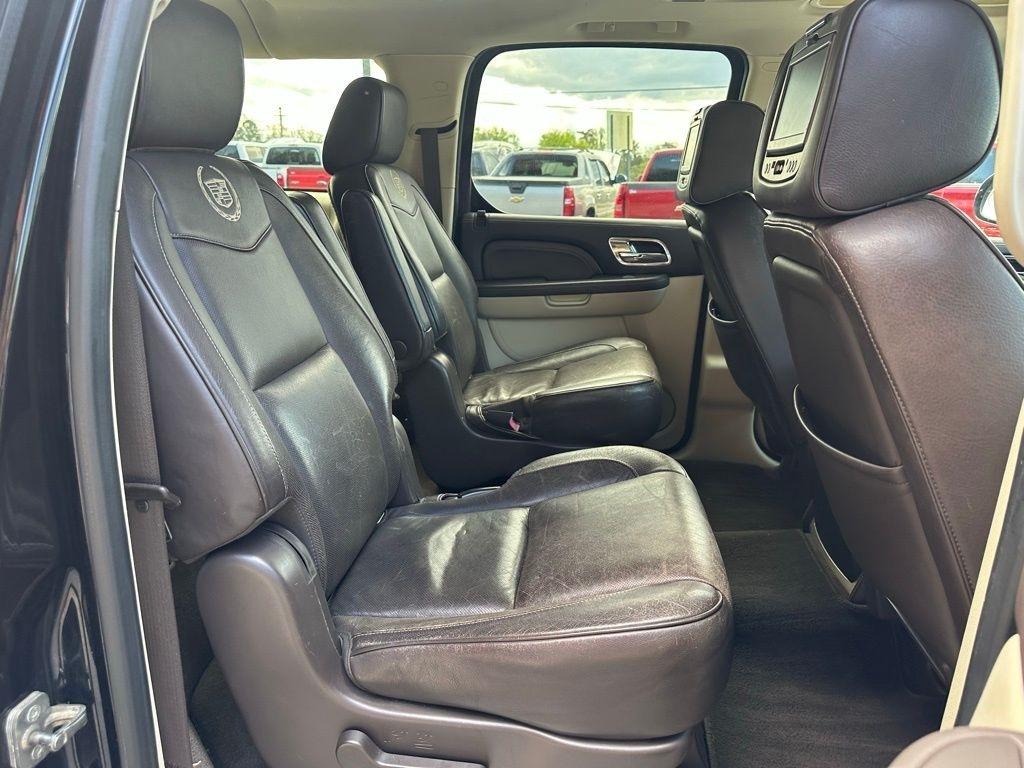 Cadillac Escalade ESV AWD 4dr Platinum 2014