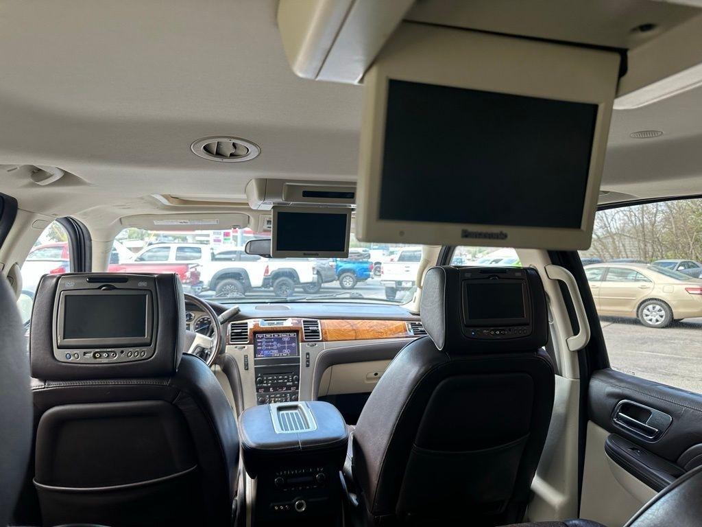 Cadillac Escalade ESV AWD 4dr Platinum 2014