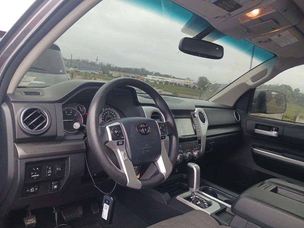 Toyota Tundra 4WD TRD Pro CrewMax 5.5' Bed 5.7L FFV (Natl) 2017