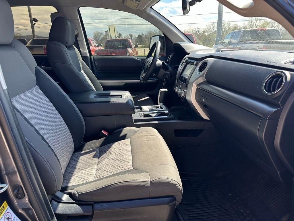 Toyota Tundra 4WD TRD Pro CrewMax 5.5' Bed 5.7L FFV (Natl) 2017