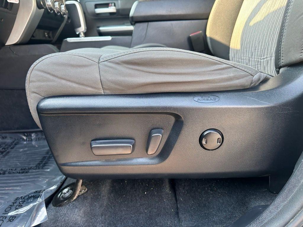 Toyota Tundra 4WD TRD Pro CrewMax 5.5' Bed 5.7L FFV (Natl) 2017