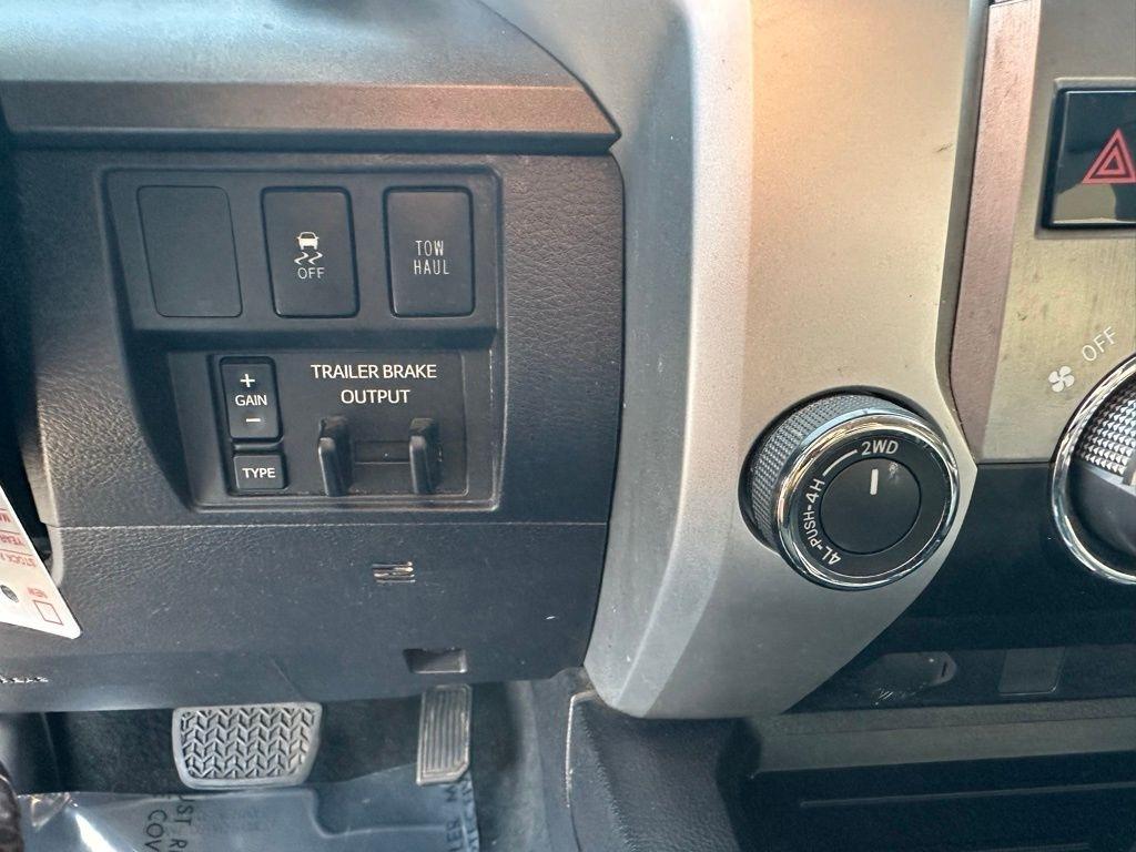 Toyota Tundra 4WD TRD Pro CrewMax 5.5' Bed 5.7L FFV (Natl) 2017