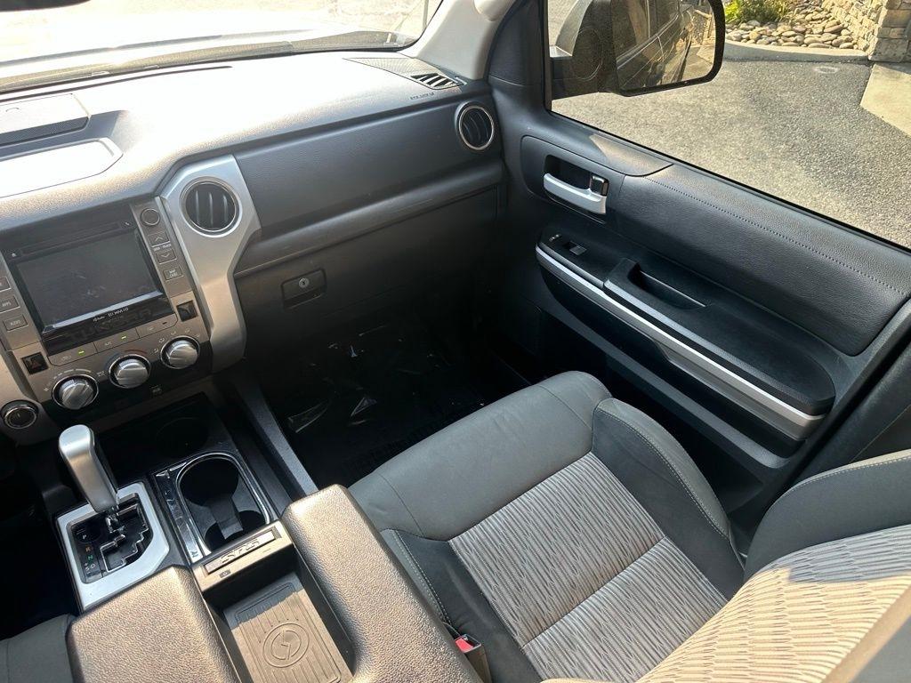 Toyota Tundra 4WD TRD Pro CrewMax 5.5' Bed 5.7L FFV (Natl) 2017