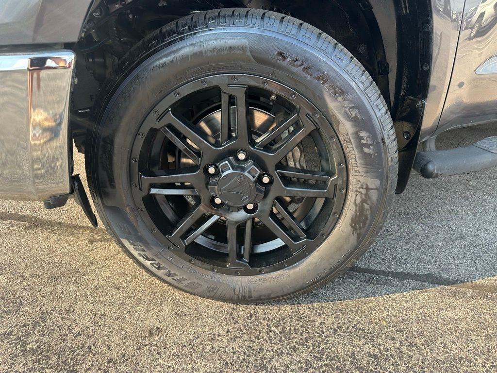 Toyota Tundra 4WD TRD Pro CrewMax 5.5' Bed 5.7L FFV (Natl) 2017