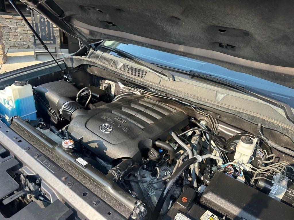 Toyota Tundra 4WD TRD Pro CrewMax 5.5' Bed 5.7L FFV (Natl) 2017