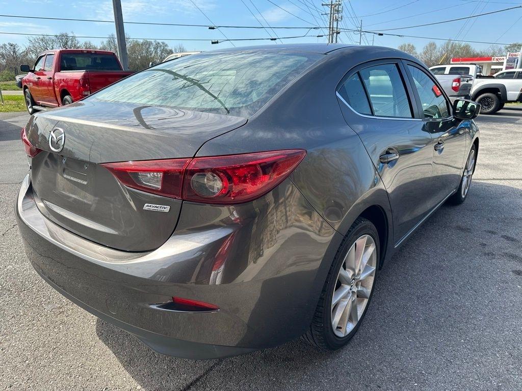 Mazda Mazda3 4-Door Touring Auto 2017