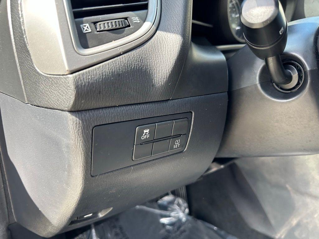 Mazda Mazda3 4-Door Touring Auto 2017