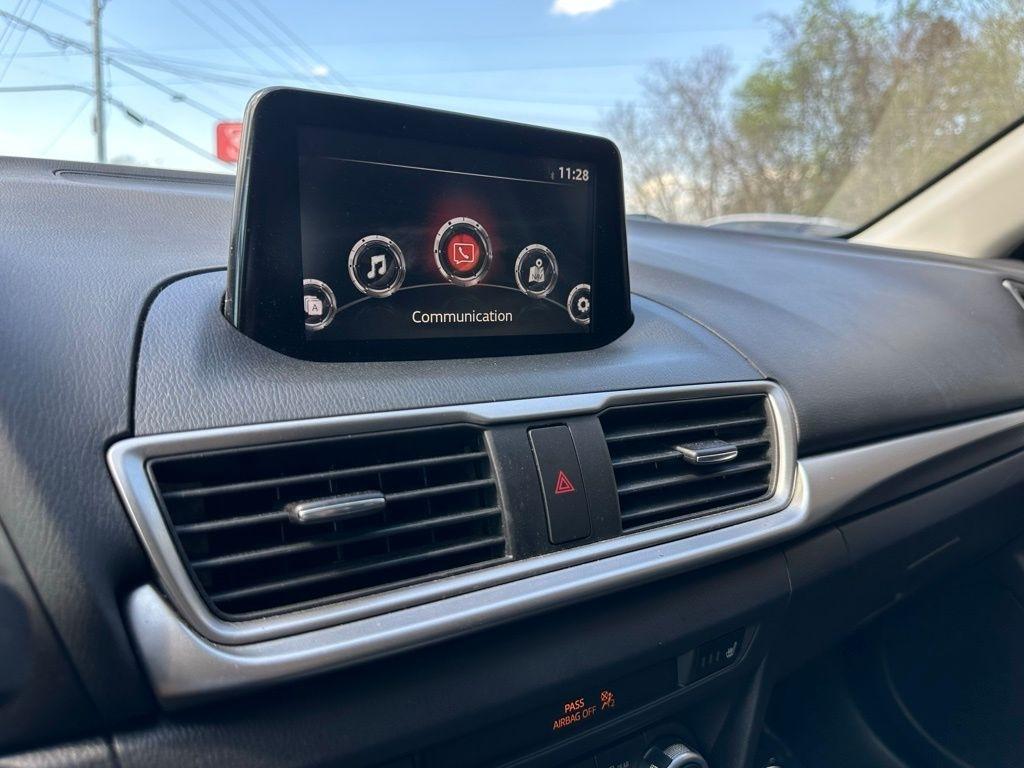 Mazda Mazda3 4-Door Touring Auto 2017