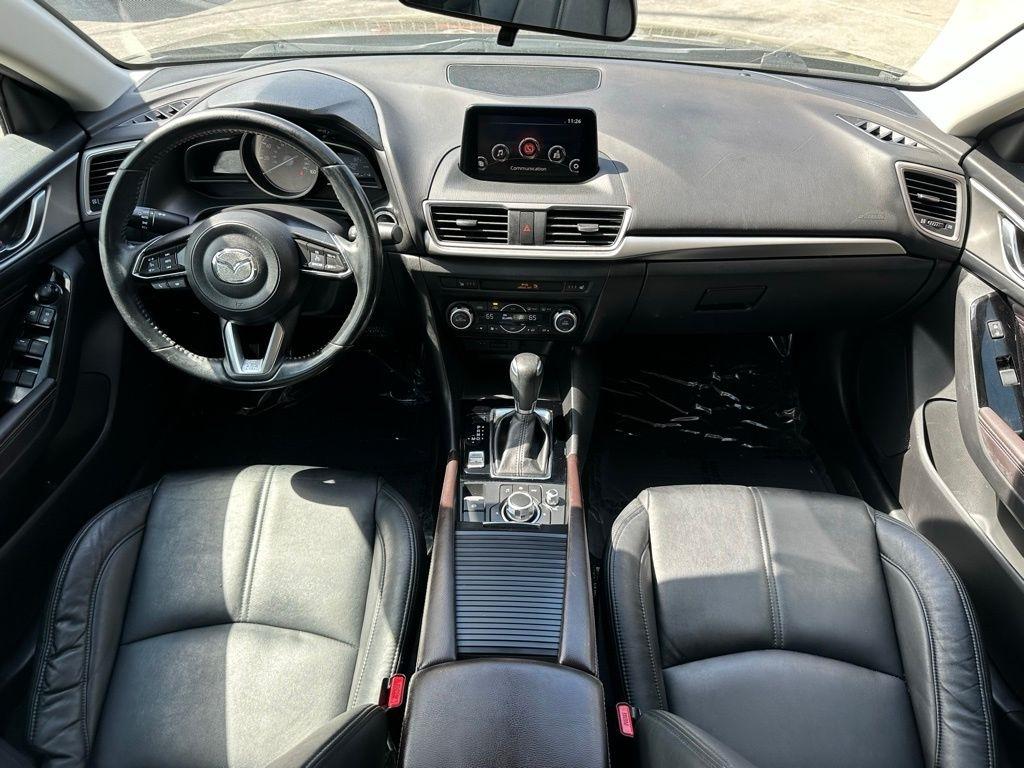 Mazda Mazda3 4-Door Touring Auto 2017