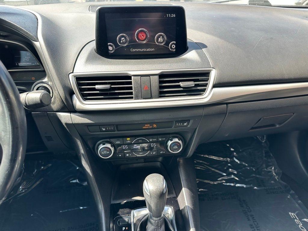 Mazda Mazda3 4-Door Touring Auto 2017