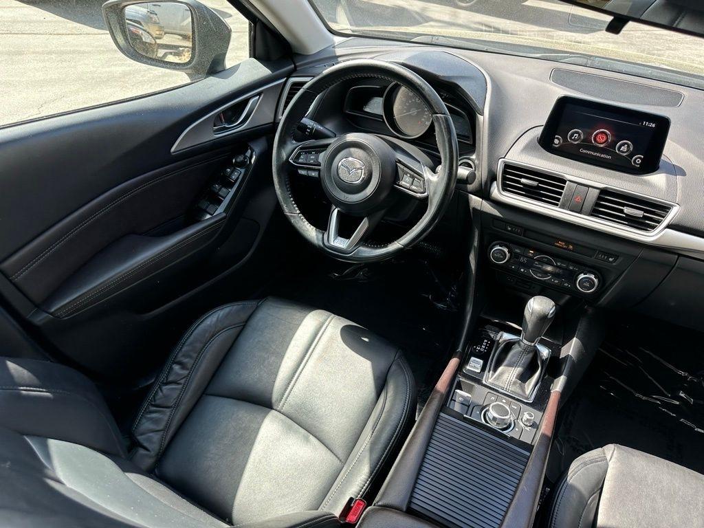 Mazda Mazda3 4-Door Touring Auto 2017