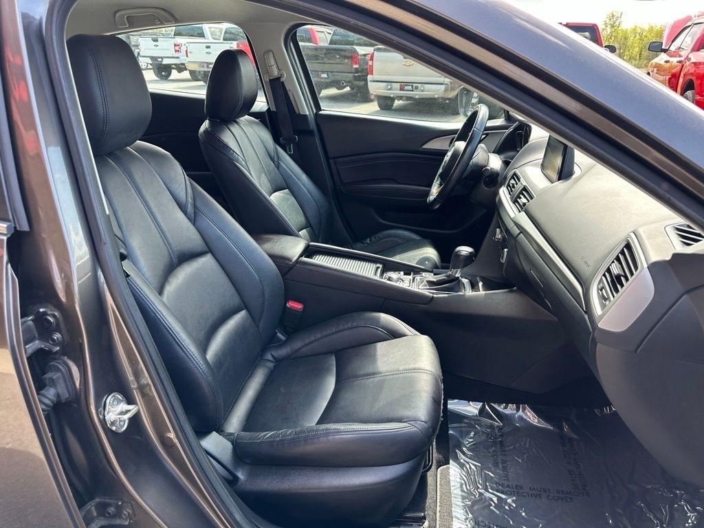 Mazda Mazda3 4-Door Touring Auto 2017