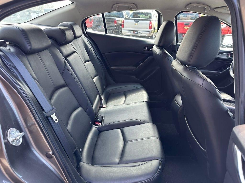 Mazda Mazda3 4-Door Touring Auto 2017