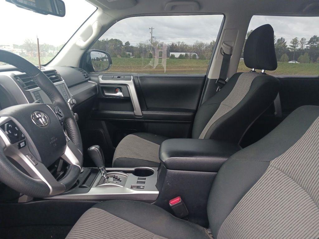 Toyota 4Runner SR5 4WD (Natl) 2021