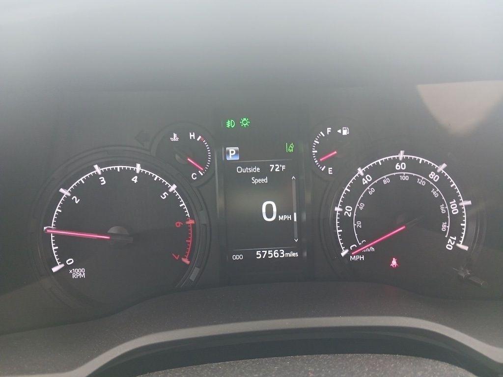 Toyota 4Runner SR5 4WD (Natl) 2021