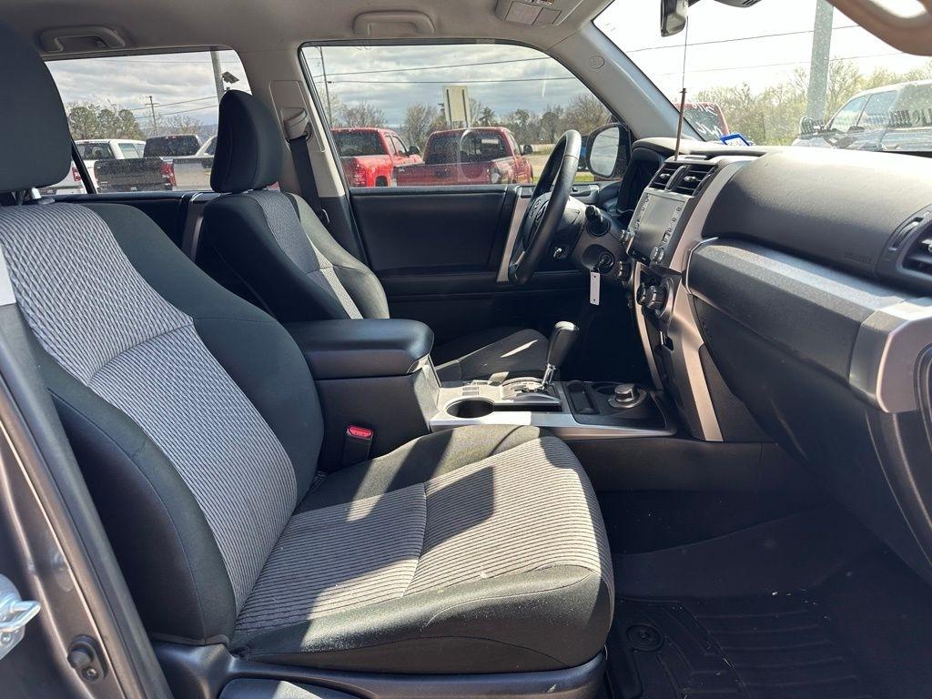 Toyota 4Runner SR5 4WD (Natl) 2021