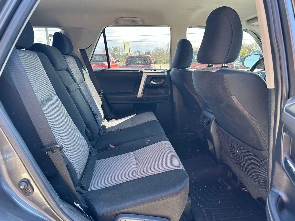 Toyota 4Runner SR5 4WD (Natl) 2021