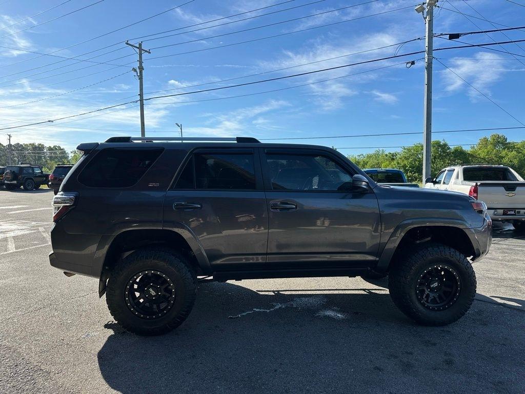 Toyota 4Runner SR5 4WD (Natl) 2021