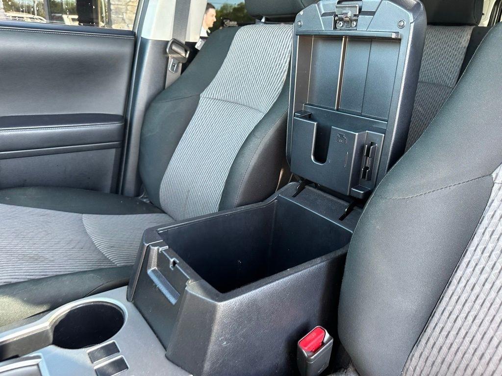 Toyota 4Runner SR5 4WD (Natl) 2021