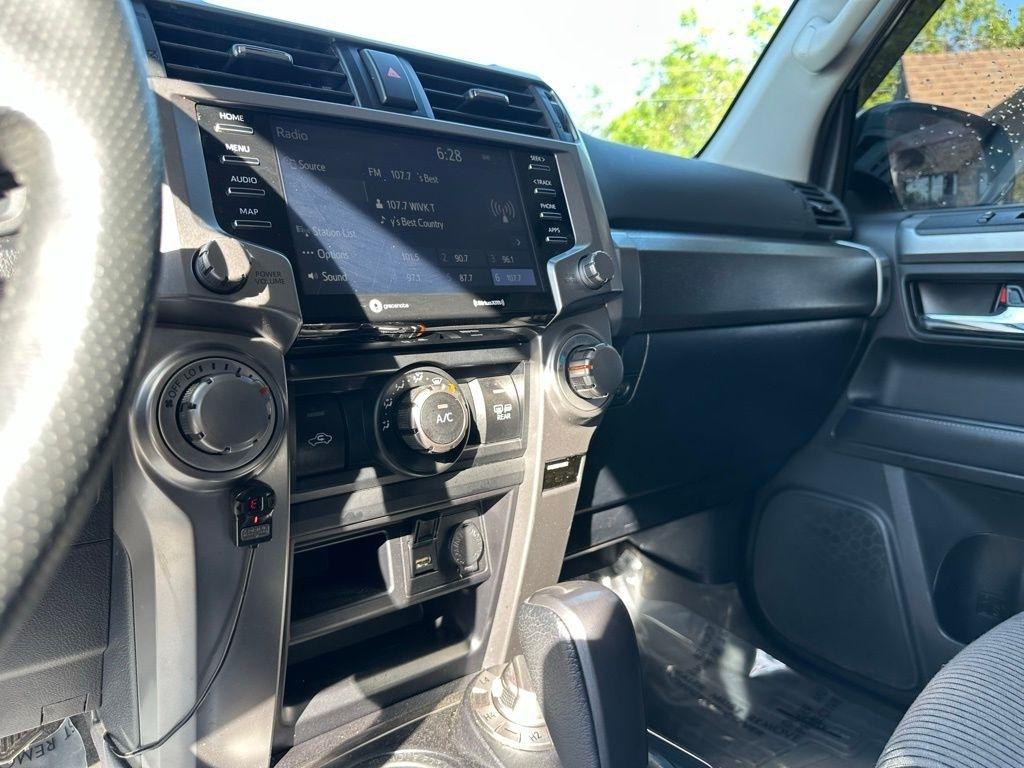 Toyota 4Runner SR5 4WD (Natl) 2021