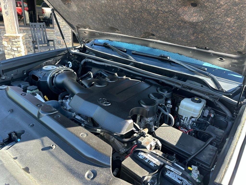 Toyota 4Runner SR5 4WD (Natl) 2021