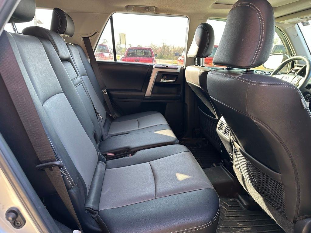 Toyota 4Runner TRD Off Road Premium 4WD (Natl) 2019