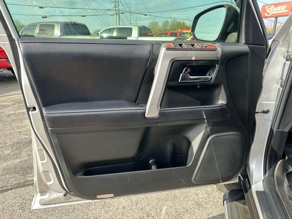 Toyota 4Runner TRD Off Road Premium 4WD (Natl) 2019