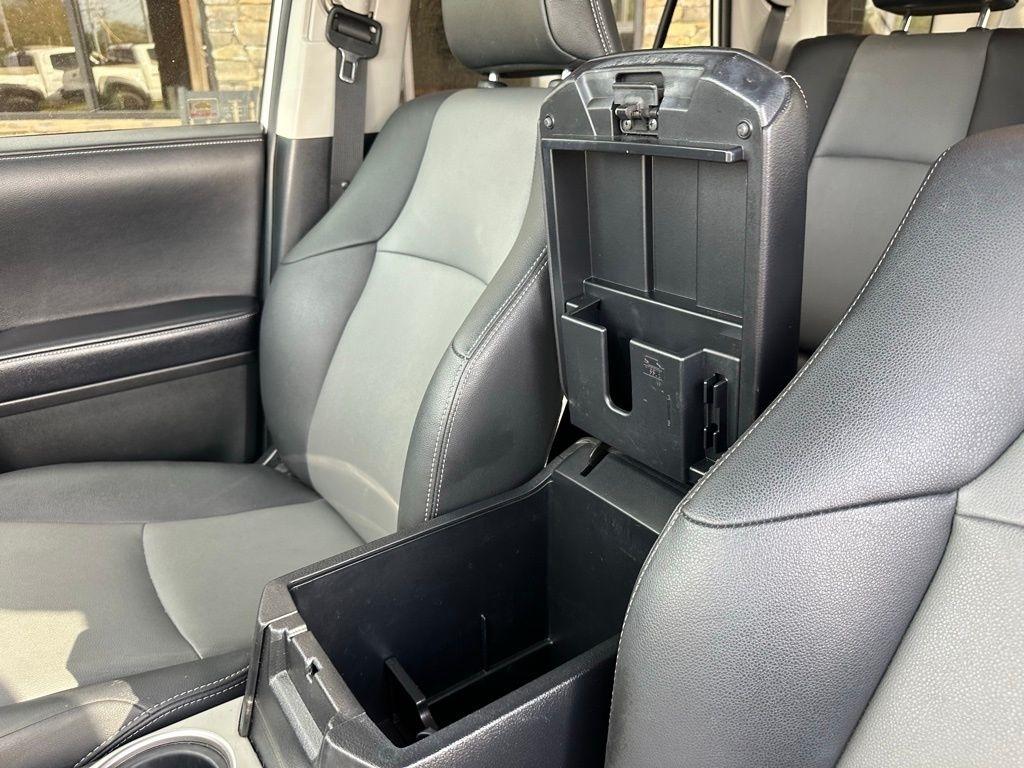 Toyota 4Runner TRD Off Road Premium 4WD (Natl) 2019