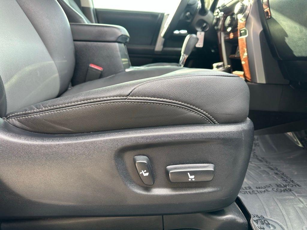 Toyota 4Runner TRD Off Road Premium 4WD (Natl) 2019