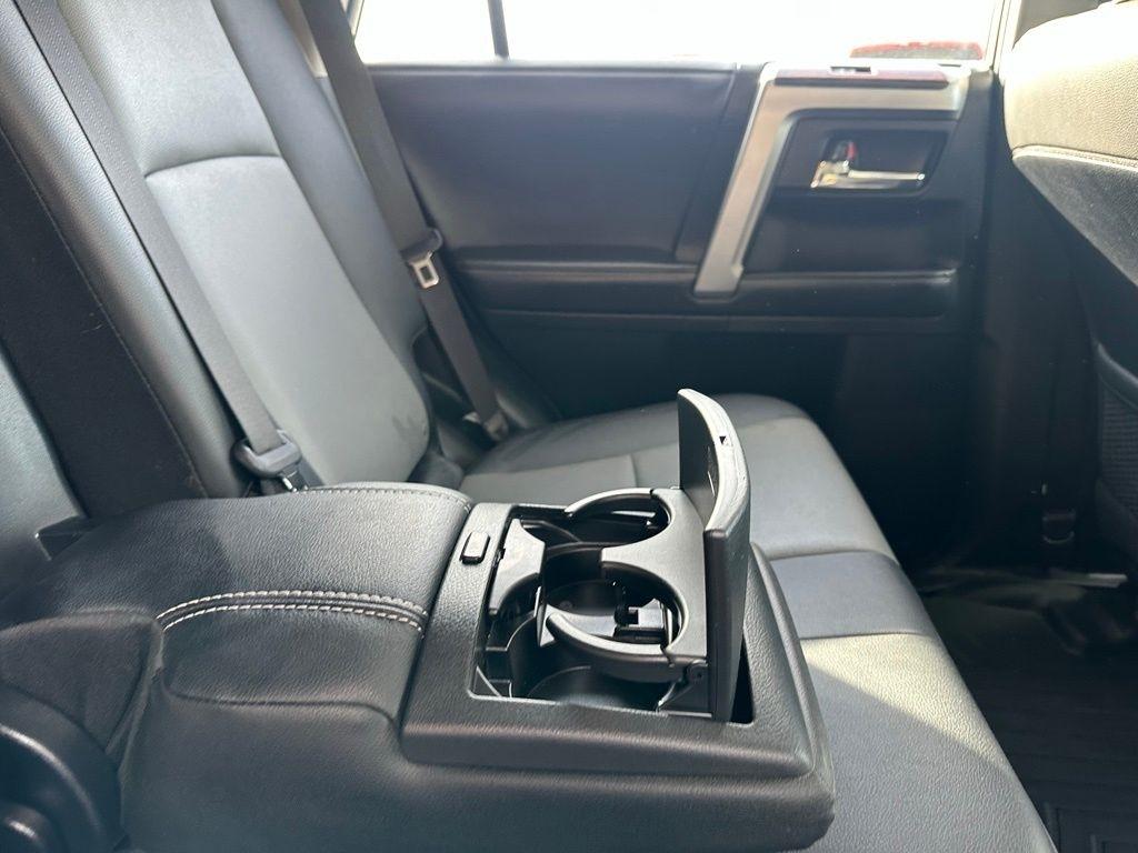 Toyota 4Runner TRD Off Road Premium 4WD (Natl) 2019