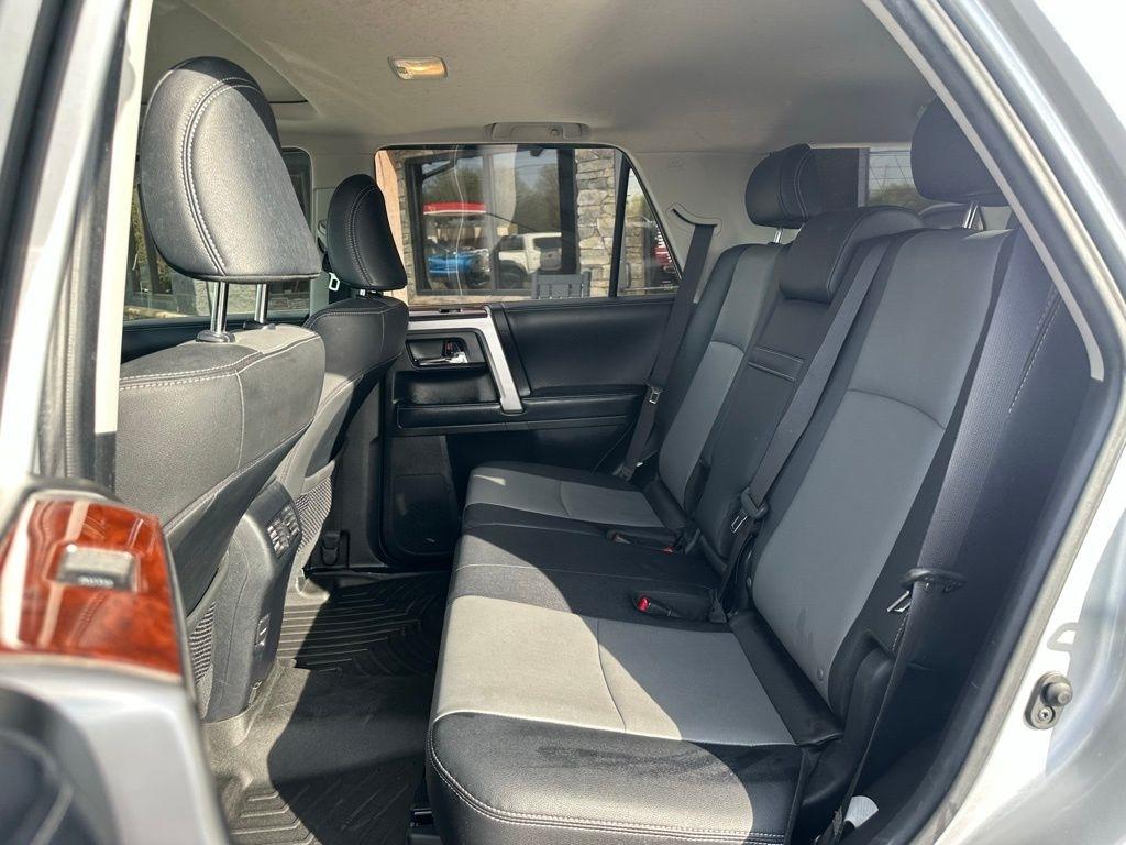 Toyota 4Runner TRD Off Road Premium 4WD (Natl) 2019