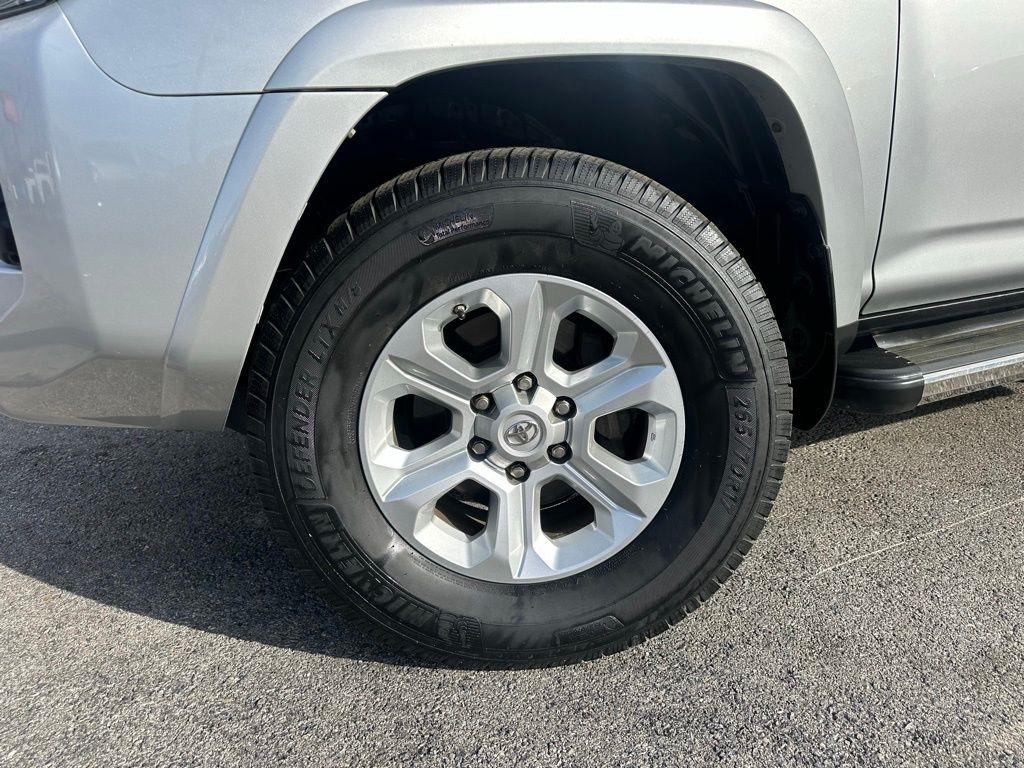 Toyota 4Runner TRD Off Road Premium 4WD (Natl) 2019