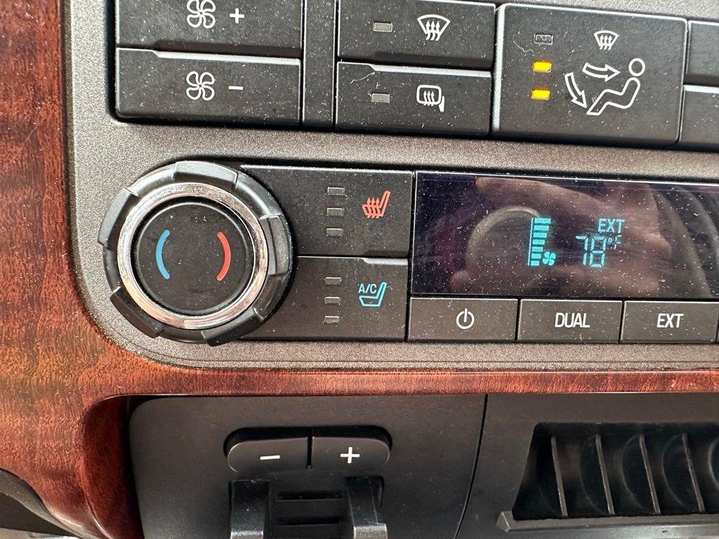 Ford Super Duty F-250 SRW 4WD Crew Cab 156" King Ranch 2011