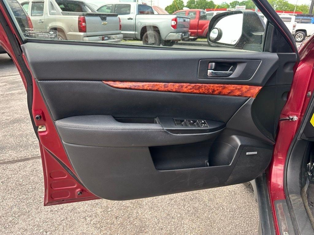 Subaru Outback 4dr Wgn H4 Auto 2.5i Limited 2012