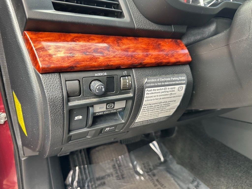 Subaru Outback 4dr Wgn H4 Auto 2.5i Limited 2012