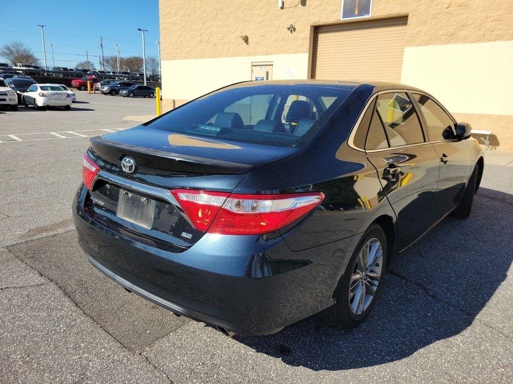 Toyota Camry 4dr Sdn I4 Auto XLE (Natl) 2015